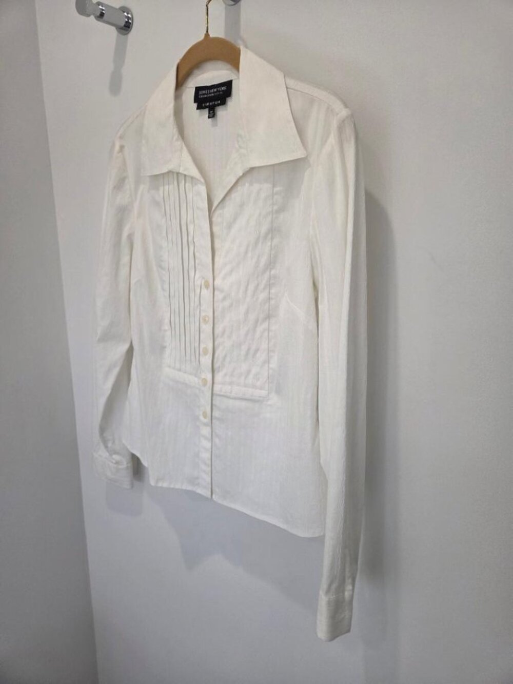 Jones New York White Stretch Button Down Shirt / Scroll/Swirl Pattern  8P